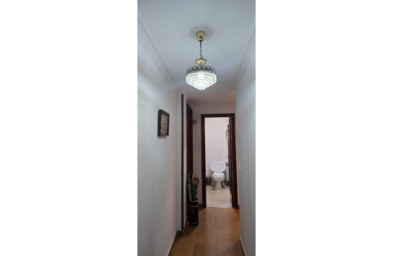 Resale - Apartment -
Torrevieja - Centro