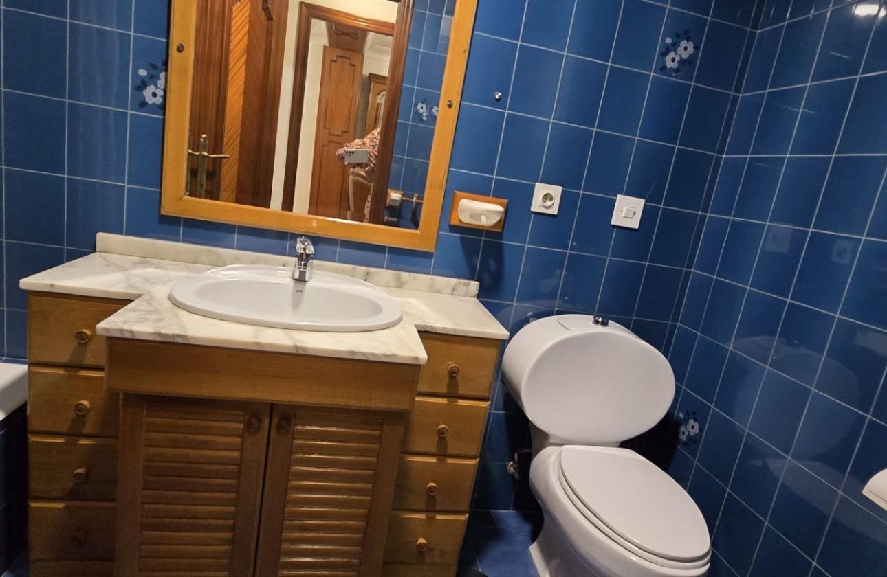 Resale - Apartment -
Torrevieja - Centro