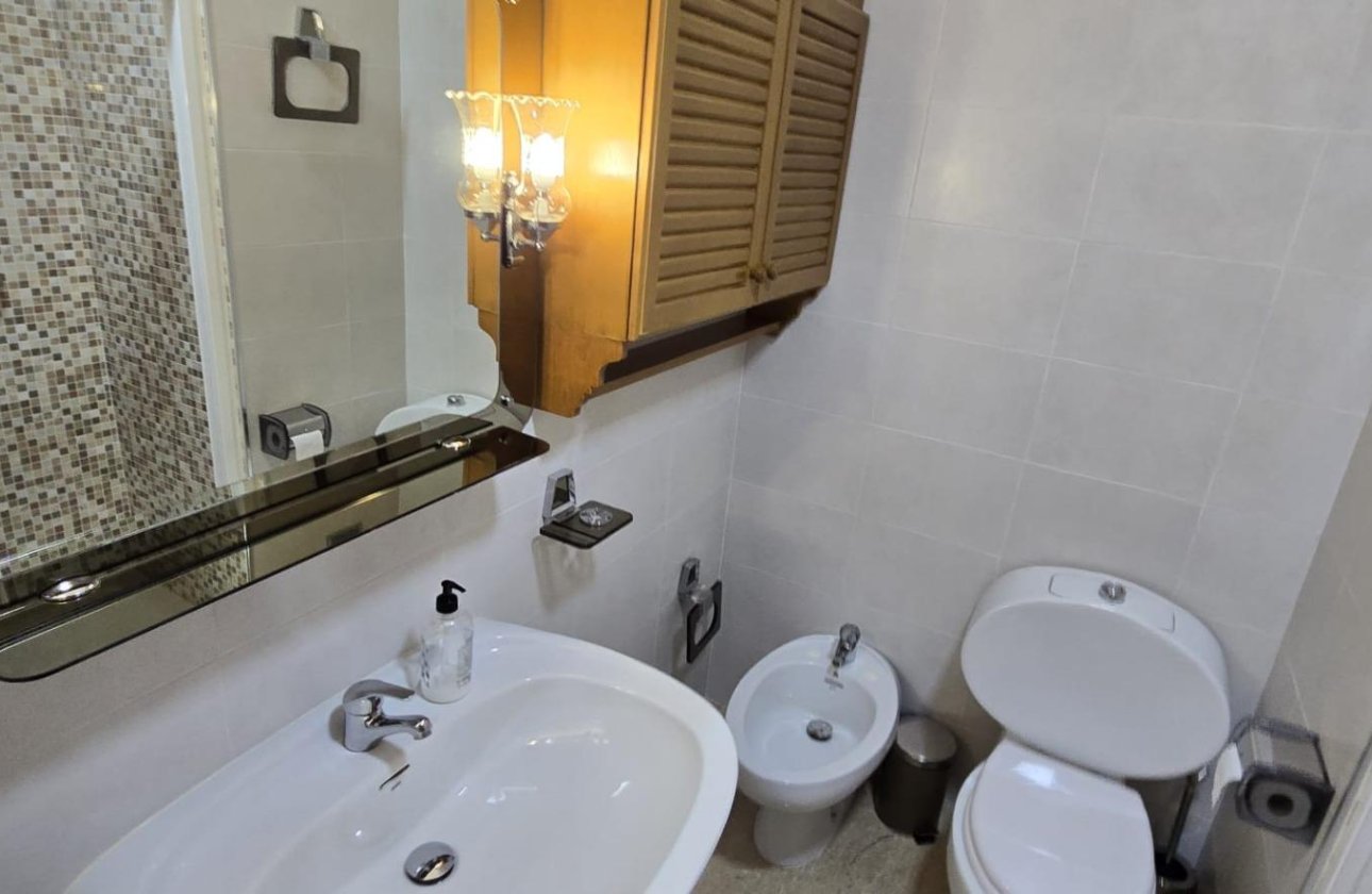 Resale - Apartment -
Torrevieja - Centro