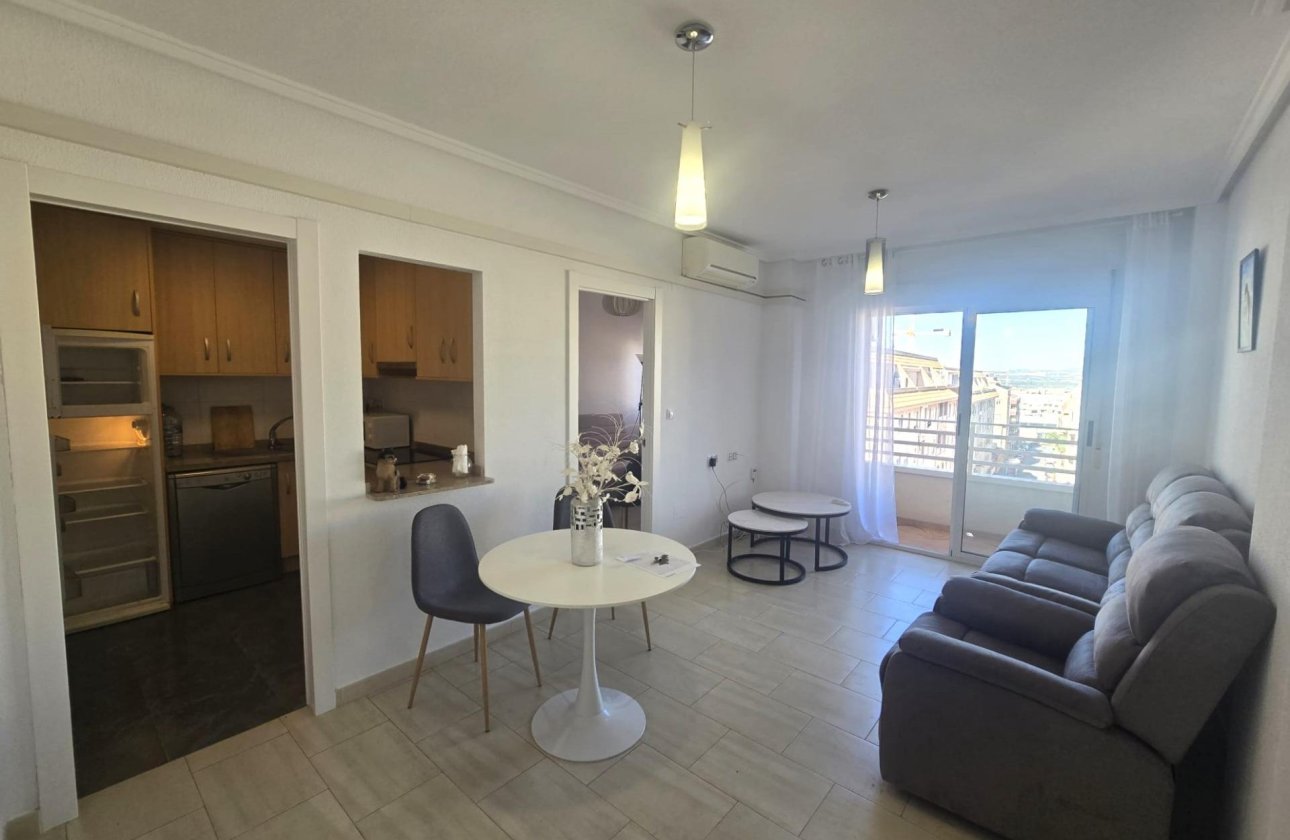 Resale - Apartment -
Torrevieja - Centro