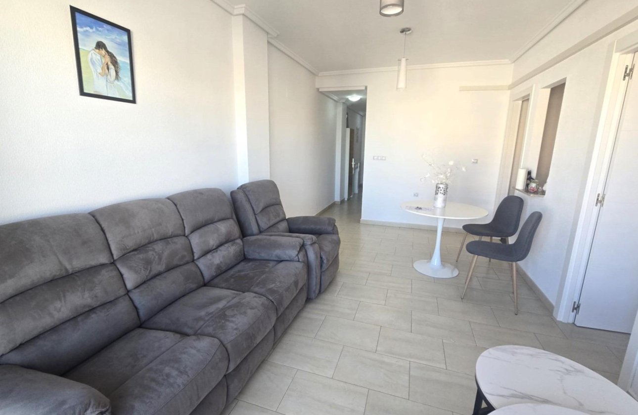 Resale - Apartment -
Torrevieja - Centro