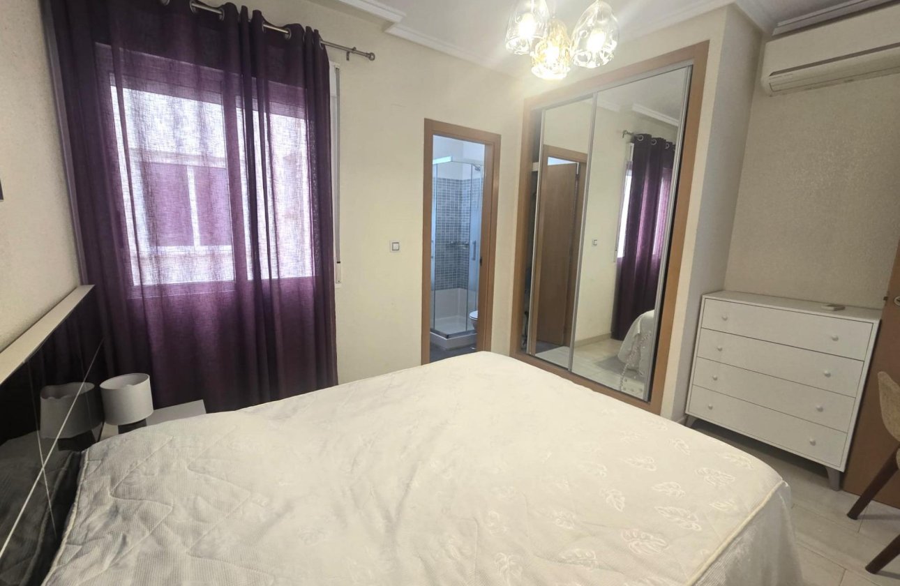 Resale - Apartment -
Torrevieja - Centro