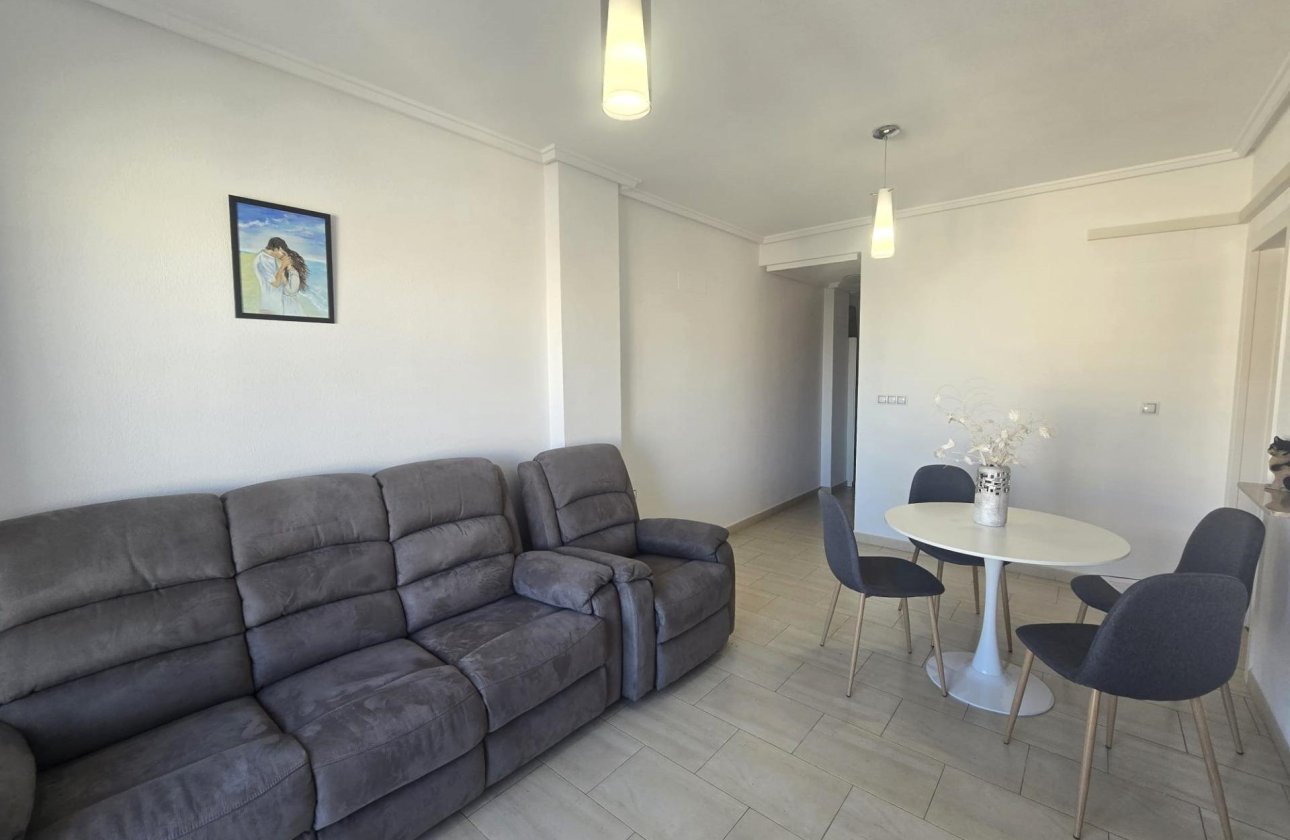 Resale - Apartment -
Torrevieja - Centro