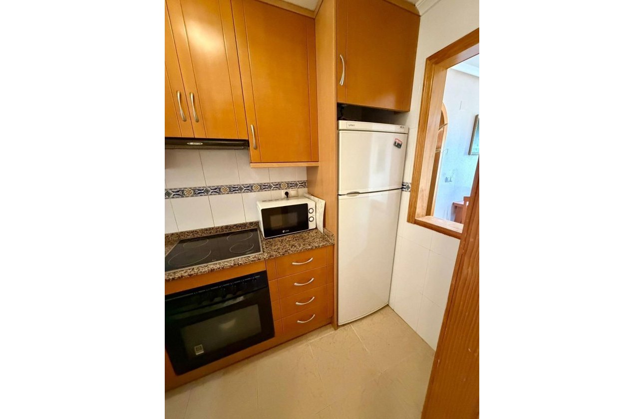 Resale - Apartment -
Torrevieja - Centro