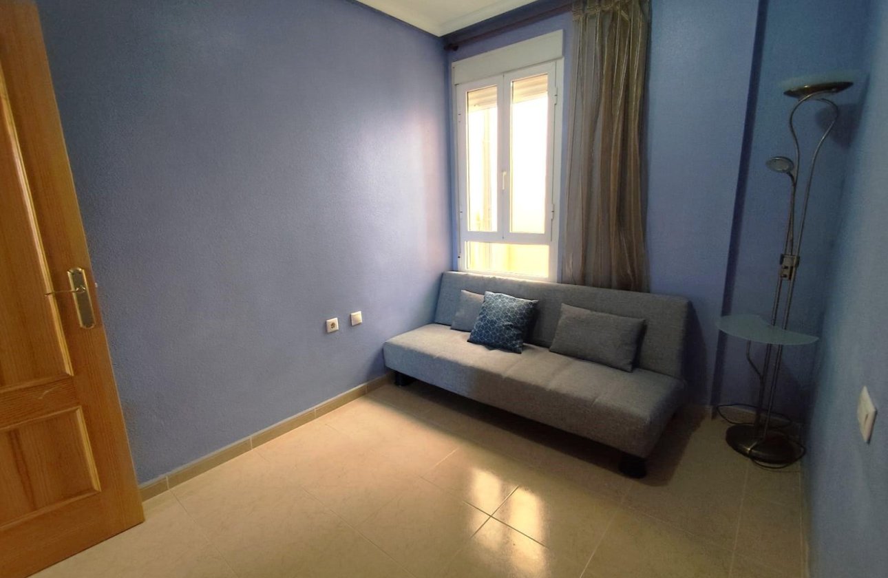 Resale - Apartment -
Torrevieja - Centro