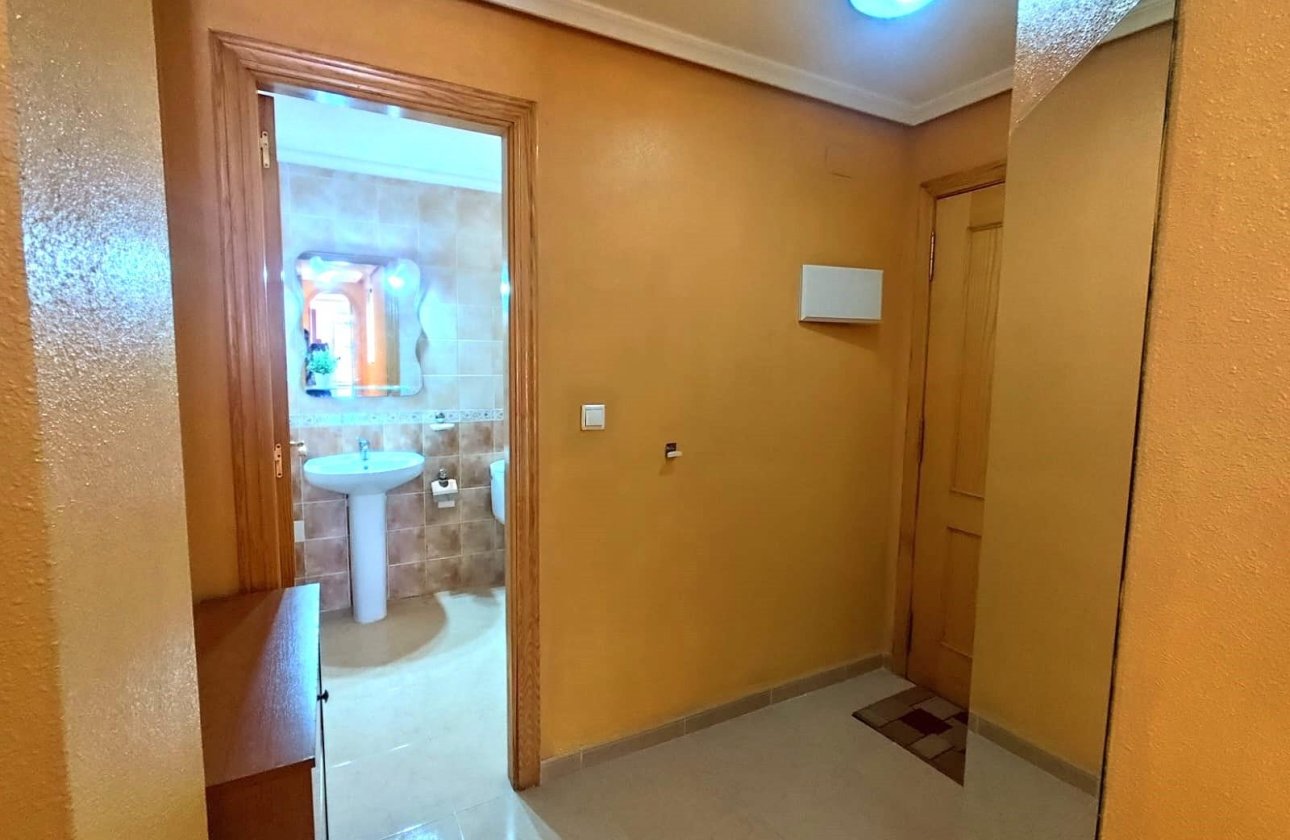 Resale - Apartment -
Torrevieja - Centro