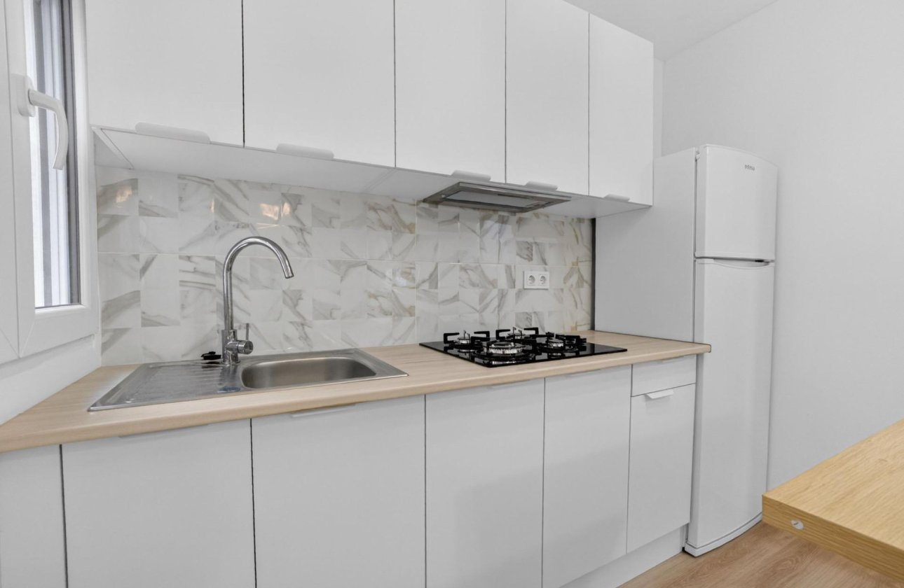 Resale - Apartment -
Torrevieja - Centro