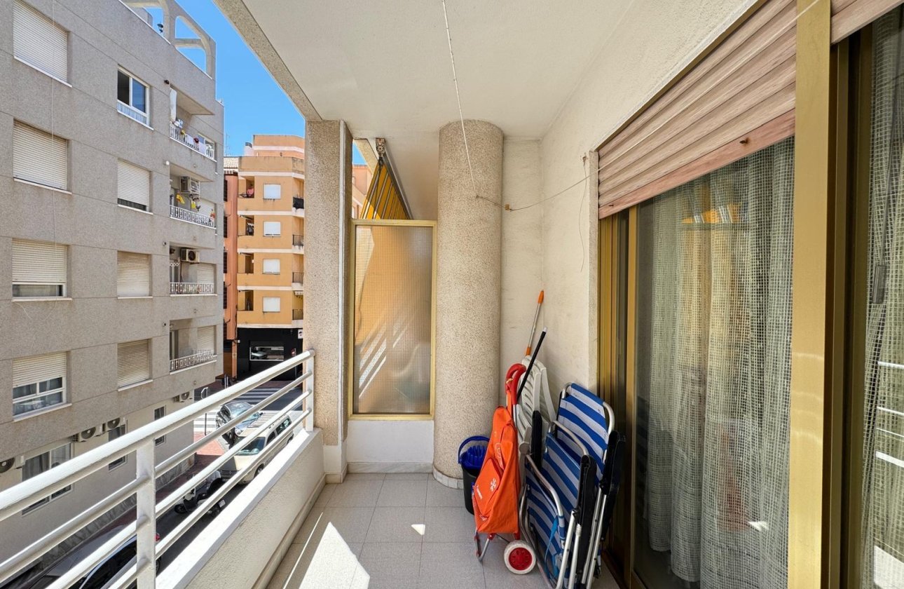 Resale - Apartment -
Torrevieja - Centro