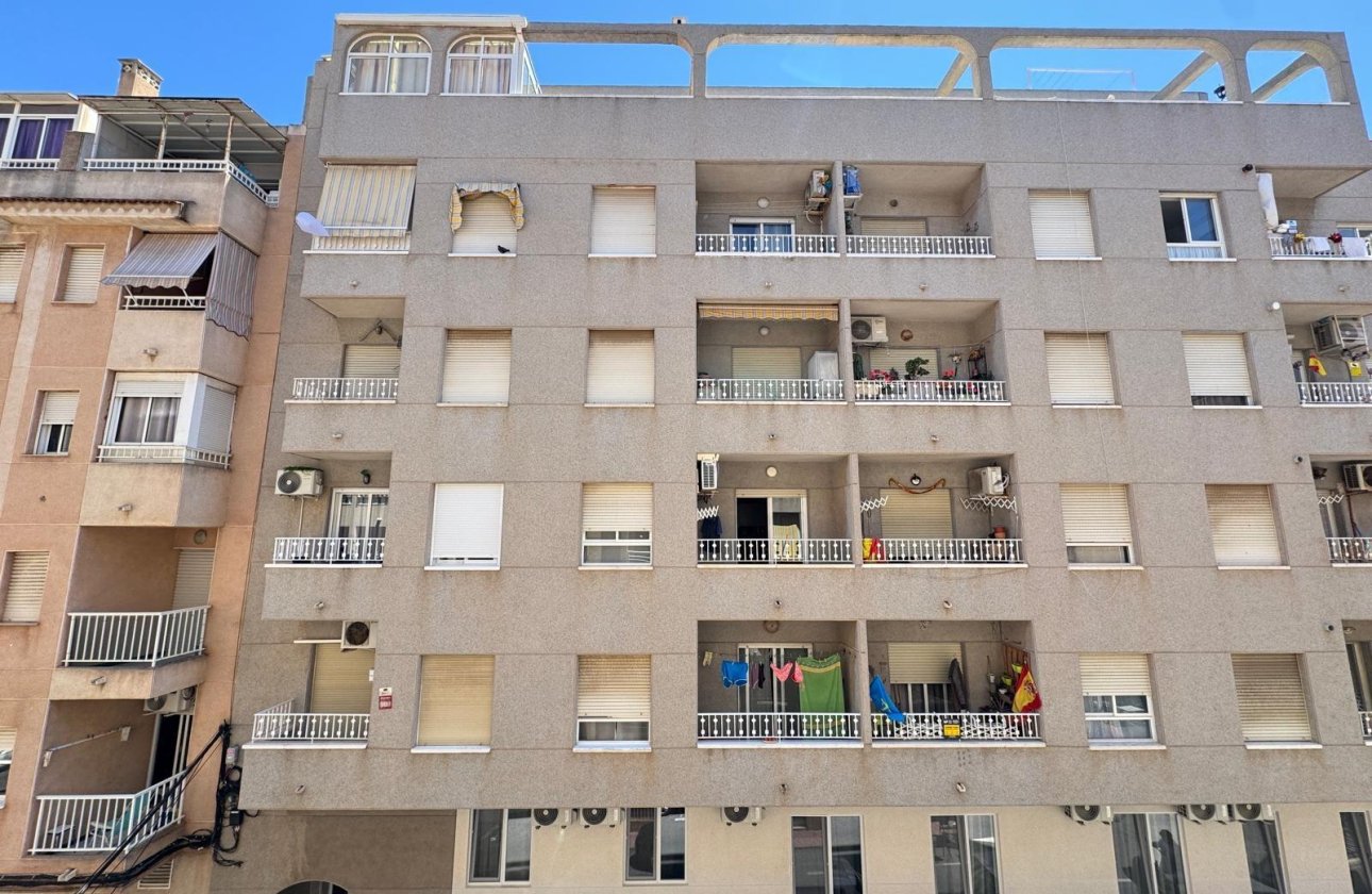 Resale - Apartment -
Torrevieja - Centro