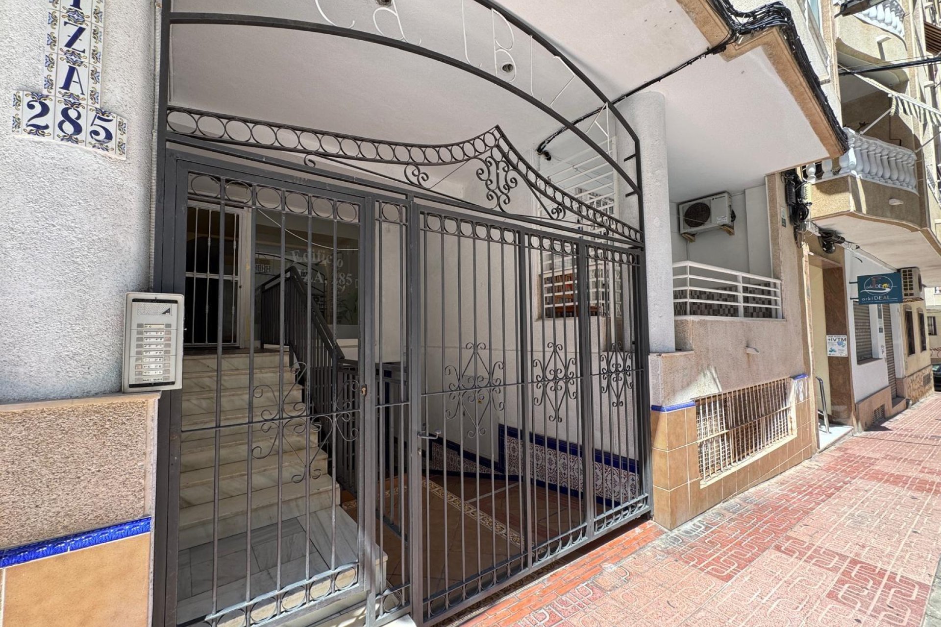 Resale - Apartment -
Torrevieja - Centro