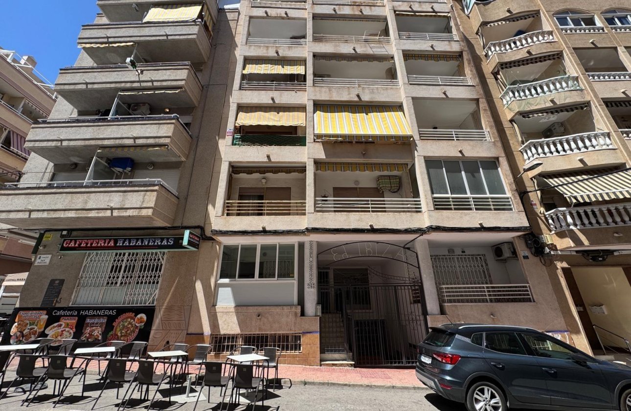 Resale - Apartment -
Torrevieja - Centro