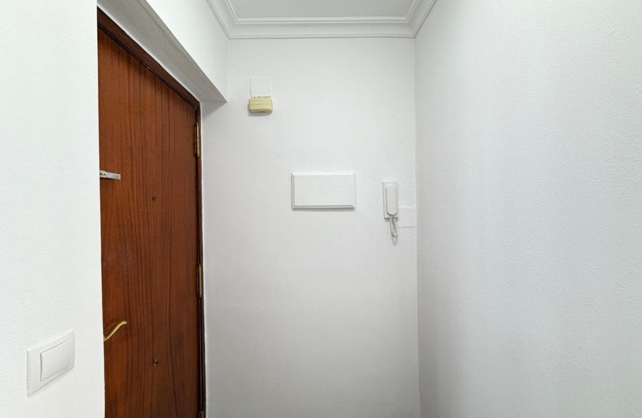 Resale - Apartment -
Torrevieja - Centro