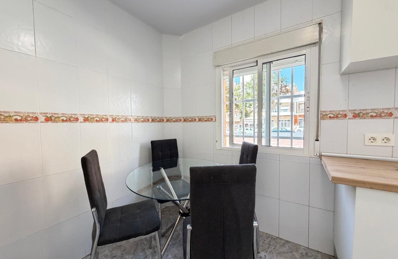Resale - Apartment -
Torrevieja - Centro