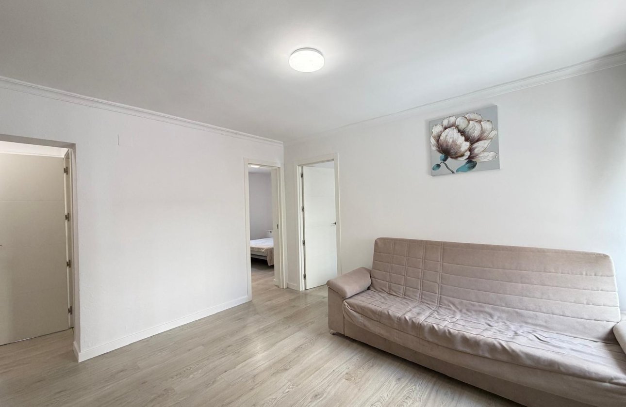 Resale - Apartment -
Torrevieja - Centro