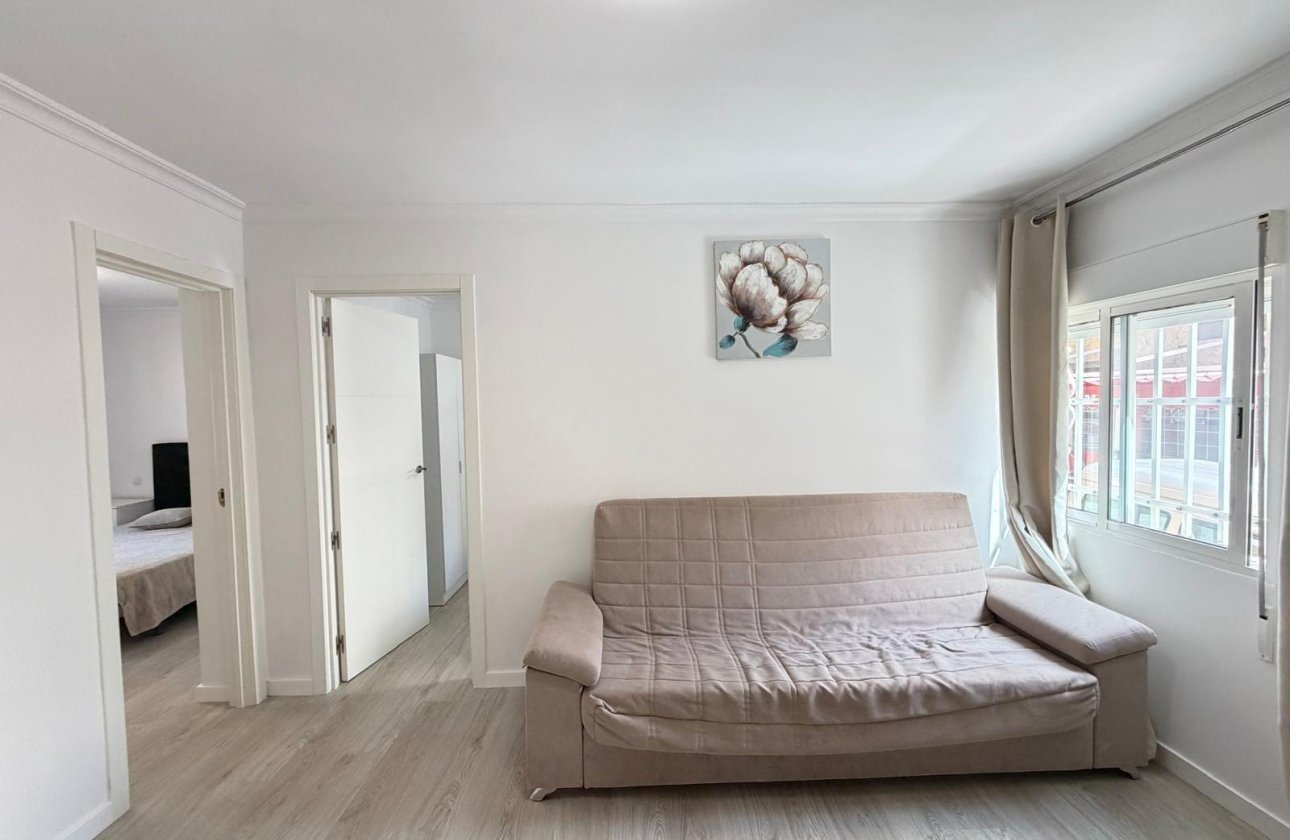 Resale - Apartment -
Torrevieja - Centro