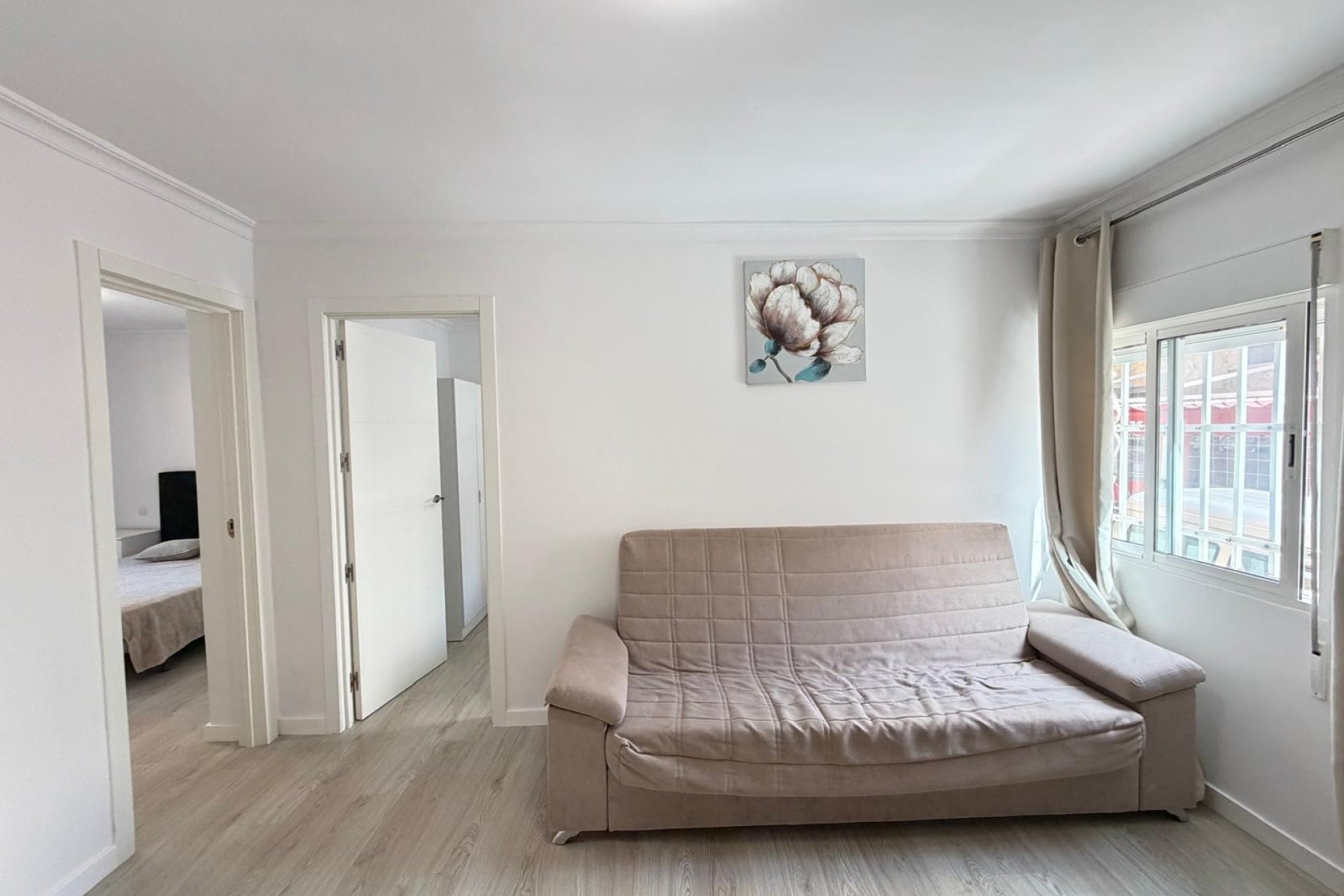 Resale - Apartment -
Torrevieja - Centro
