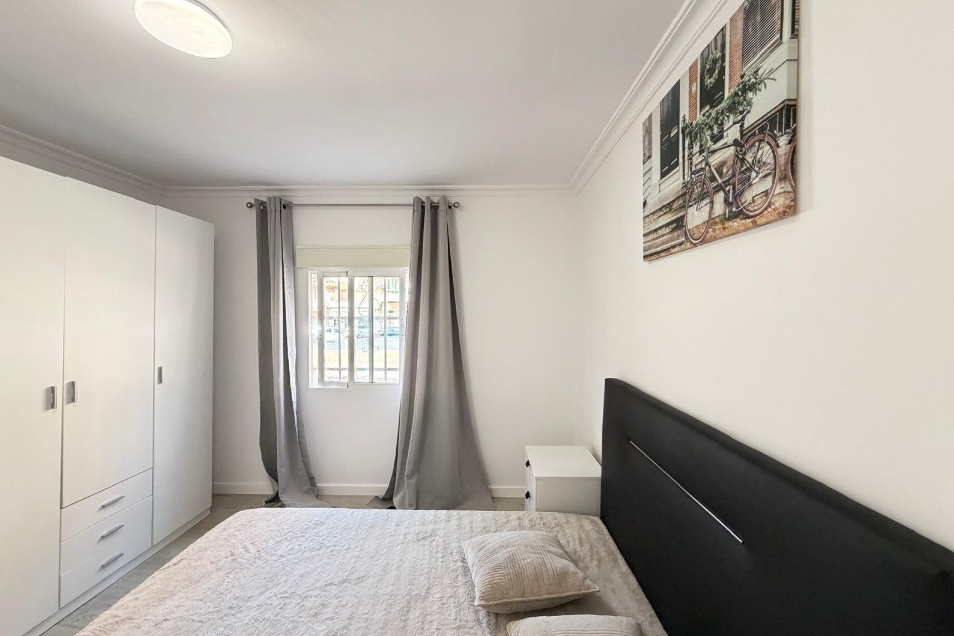 Resale - Apartment -
Torrevieja - Centro