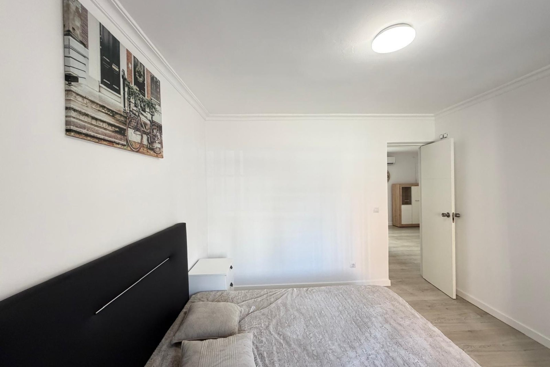 Resale - Apartment -
Torrevieja - Centro