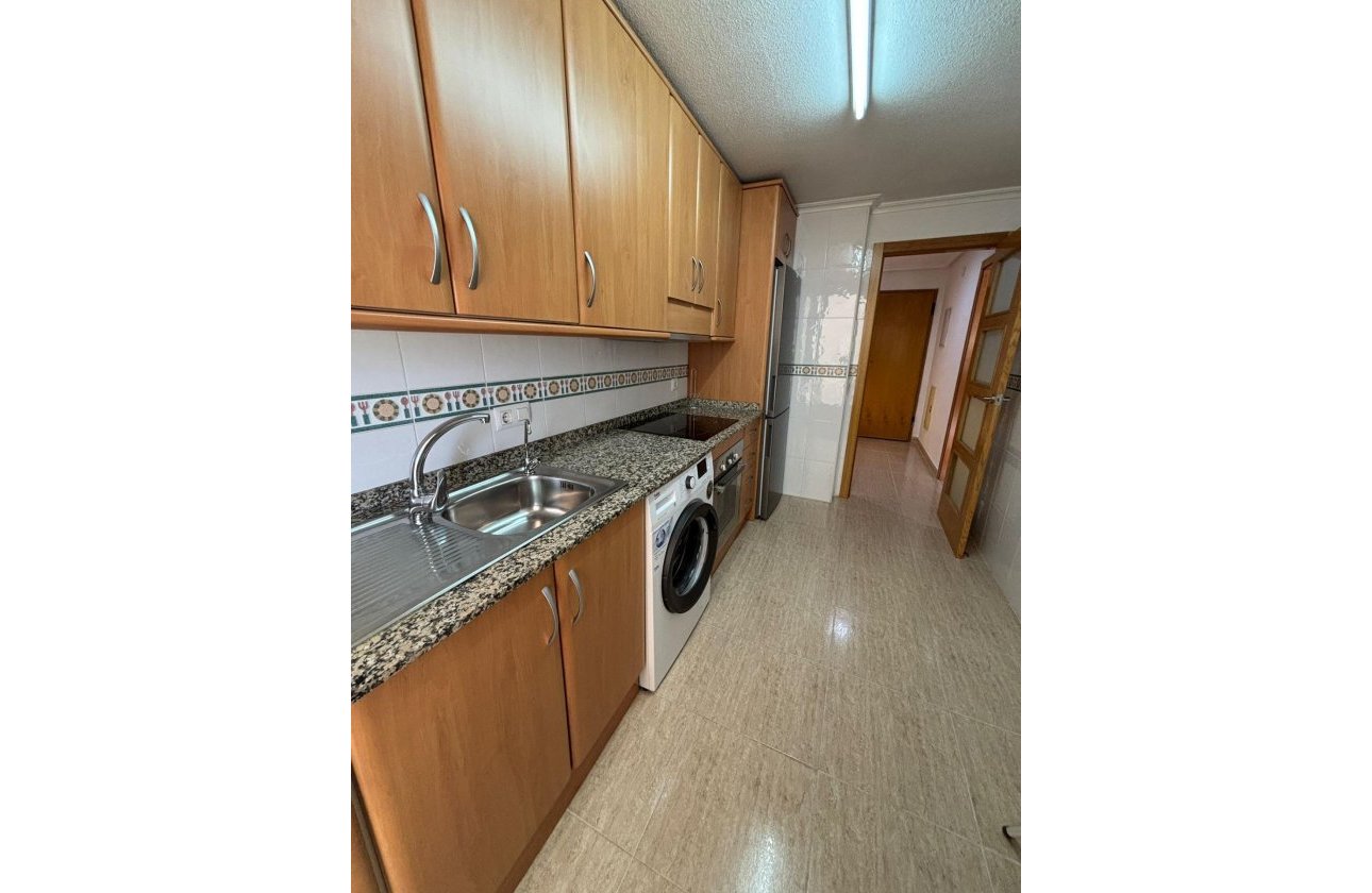 Resale - Apartment -
Torrevieja - Centro