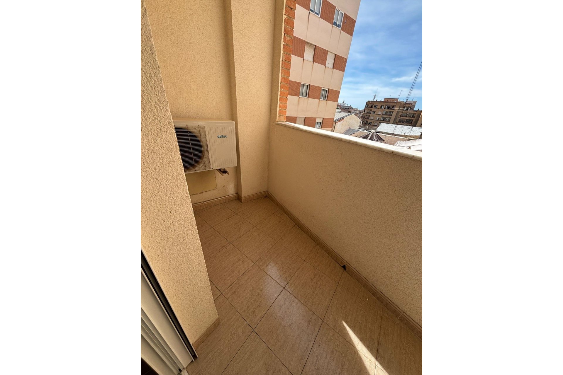 Resale - Apartment -
Torrevieja - Centro
