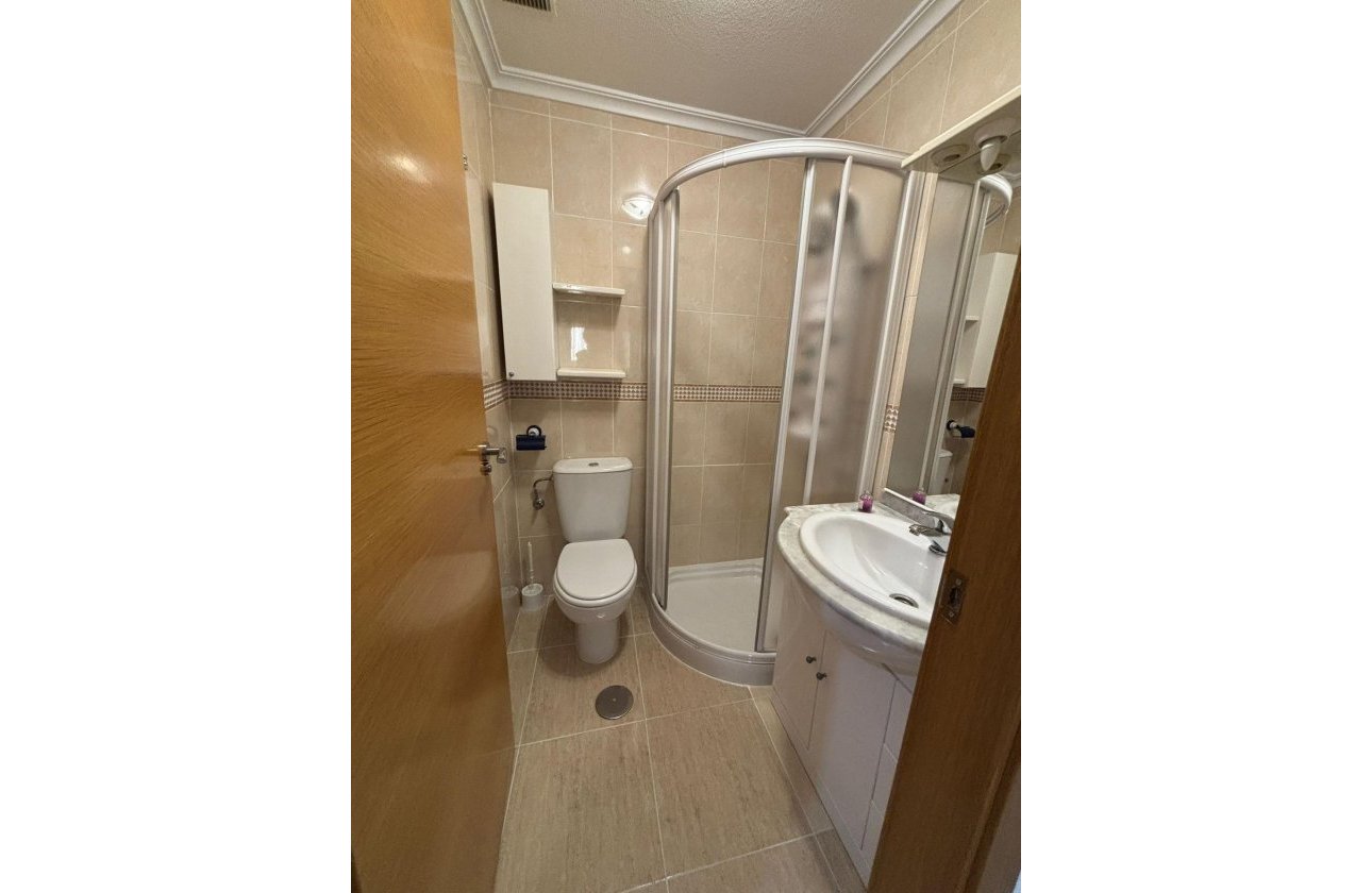Resale - Apartment -
Torrevieja - Centro