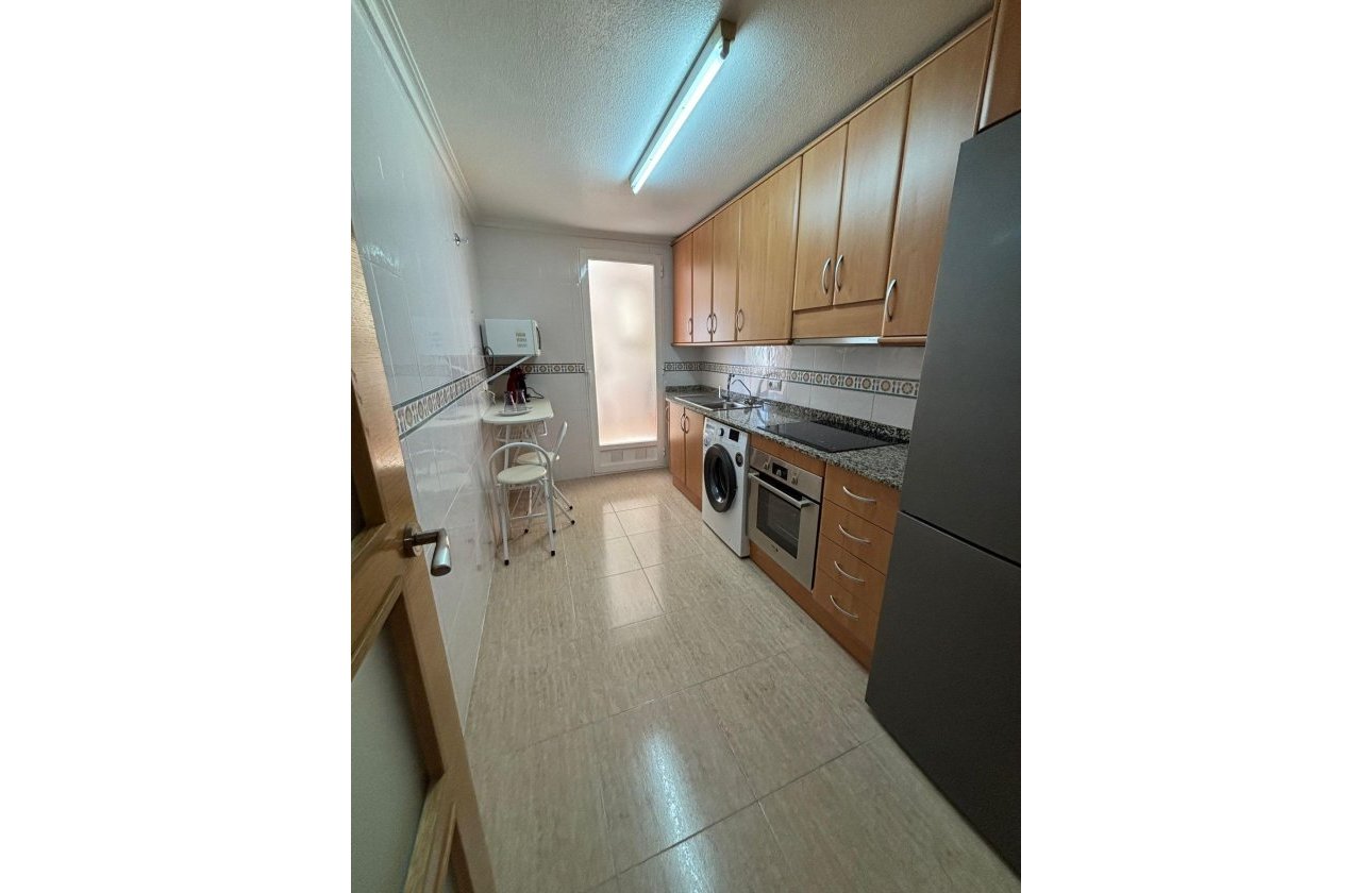 Resale - Apartment -
Torrevieja - Centro