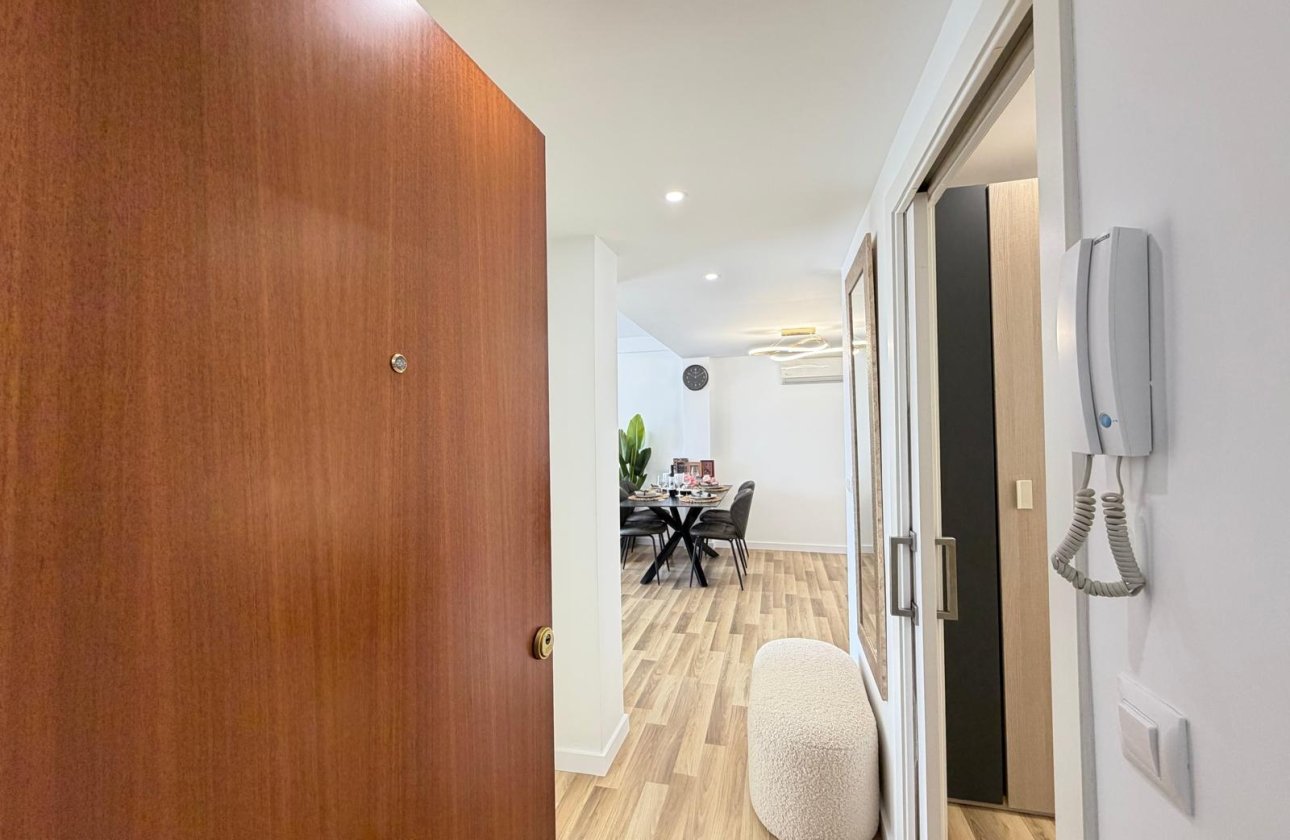 Resale - Apartment -
Torrevieja - Centro