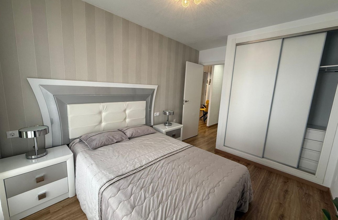 Resale - Apartment -
Torrevieja - Centro
