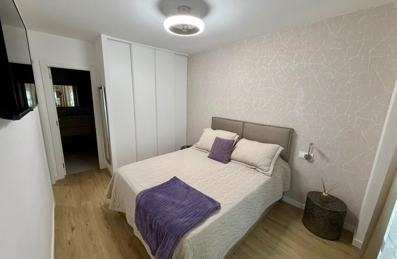Resale - Apartment -
Torrevieja - Centro