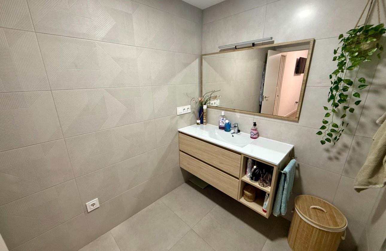 Resale - Apartment -
Torrevieja - Centro