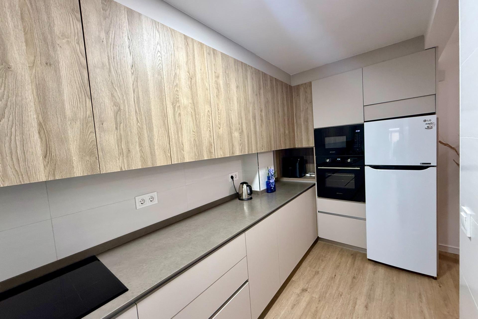 Resale - Apartment -
Torrevieja - Centro
