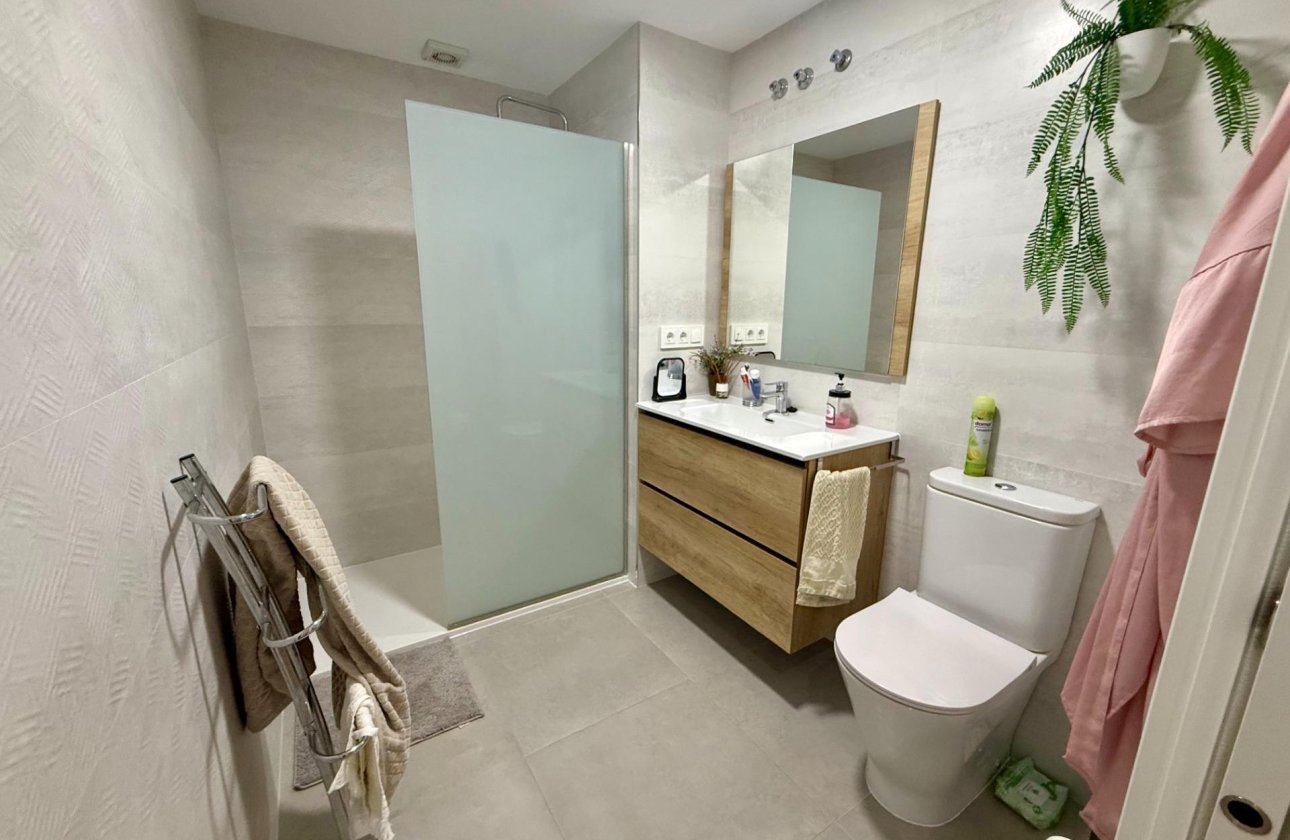 Resale - Apartment -
Torrevieja - Centro