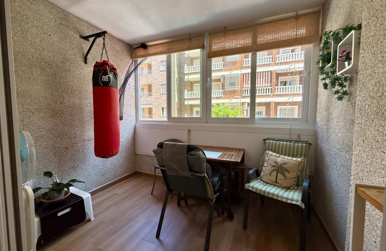 Resale - Apartment -
Torrevieja - Centro