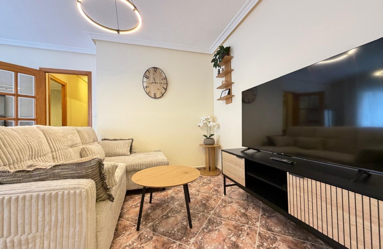 Resale - Apartment -
Torrevieja - Centro