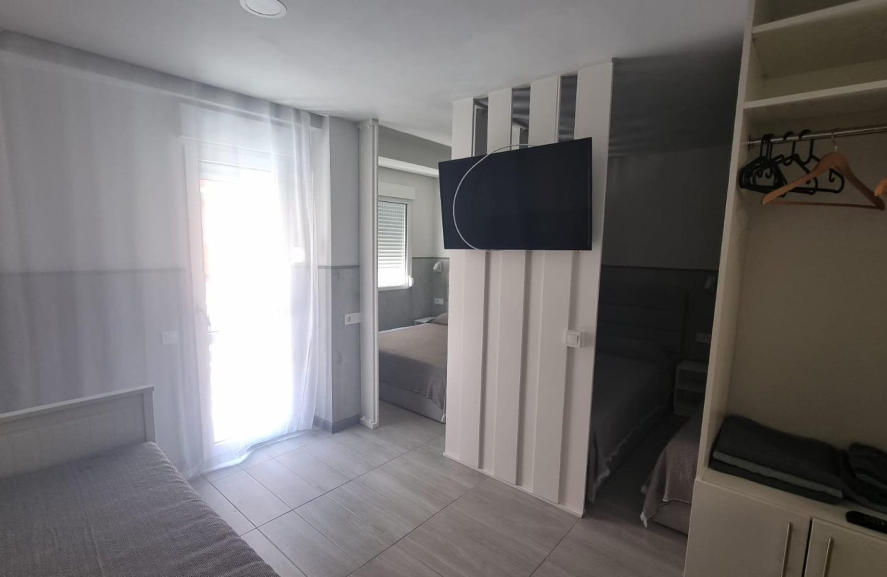 Resale - Apartment -
Torrevieja - Centro