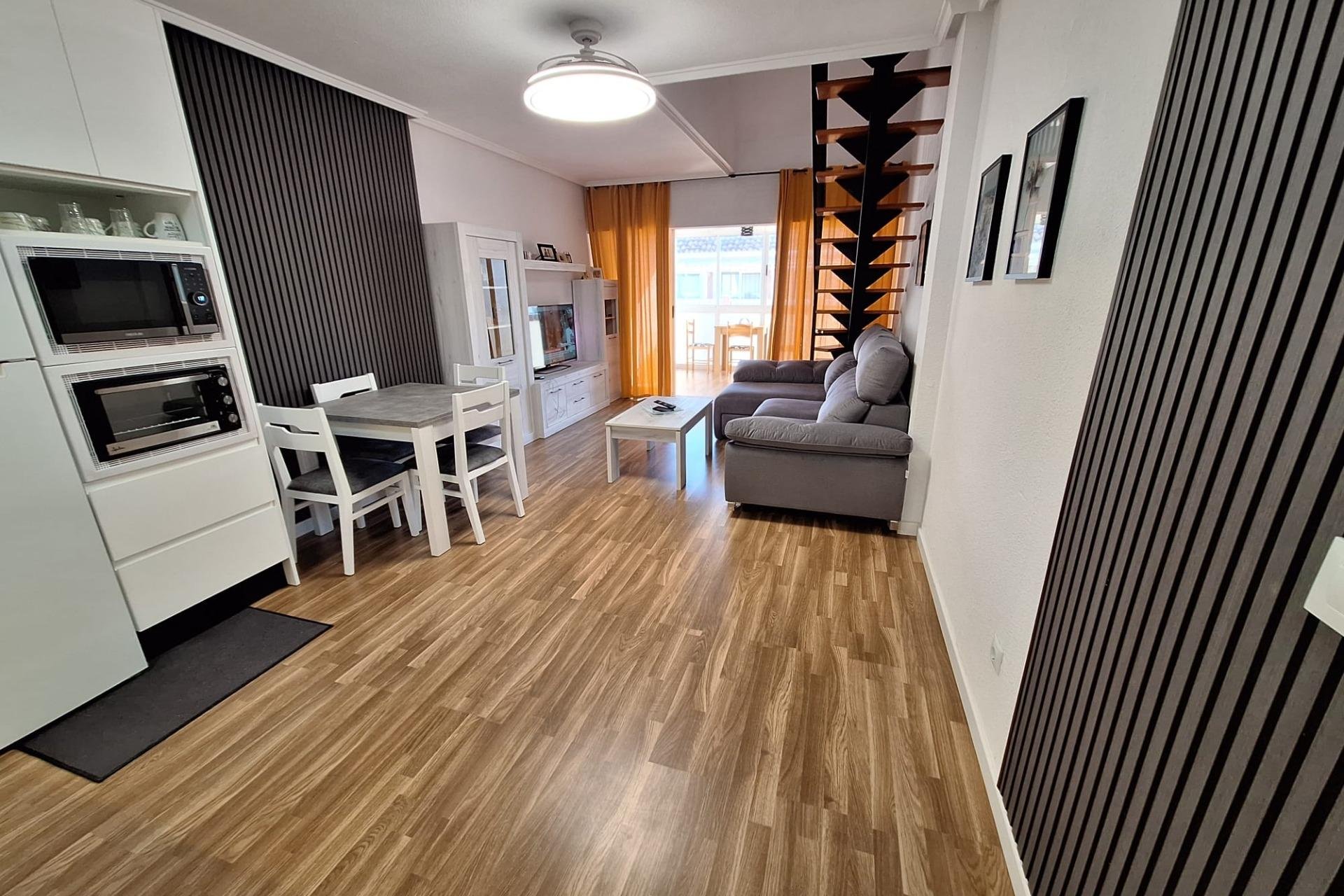 Resale - Apartment -
Torrevieja - Centro