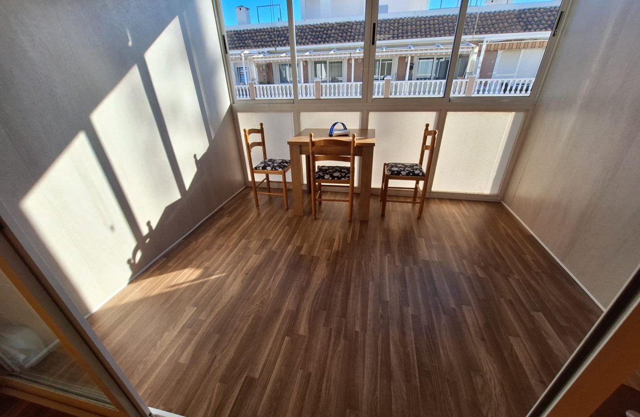 Resale - Apartment -
Torrevieja - Centro