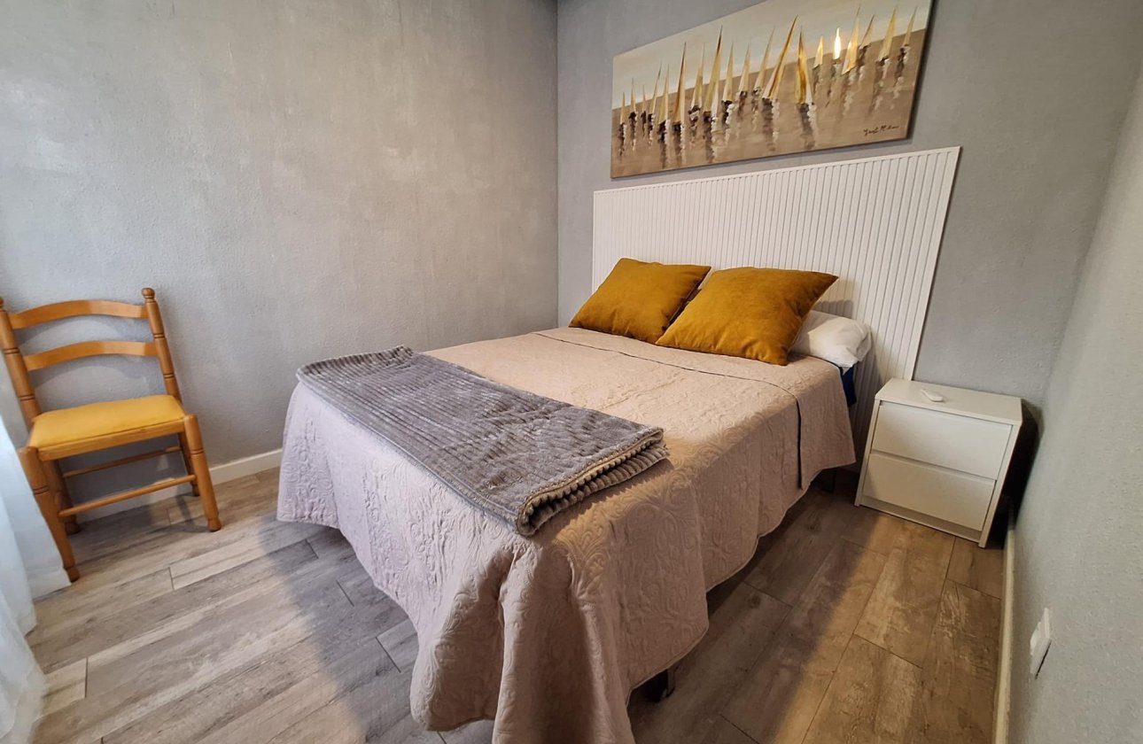 Resale - Apartment -
Torrevieja - Centro