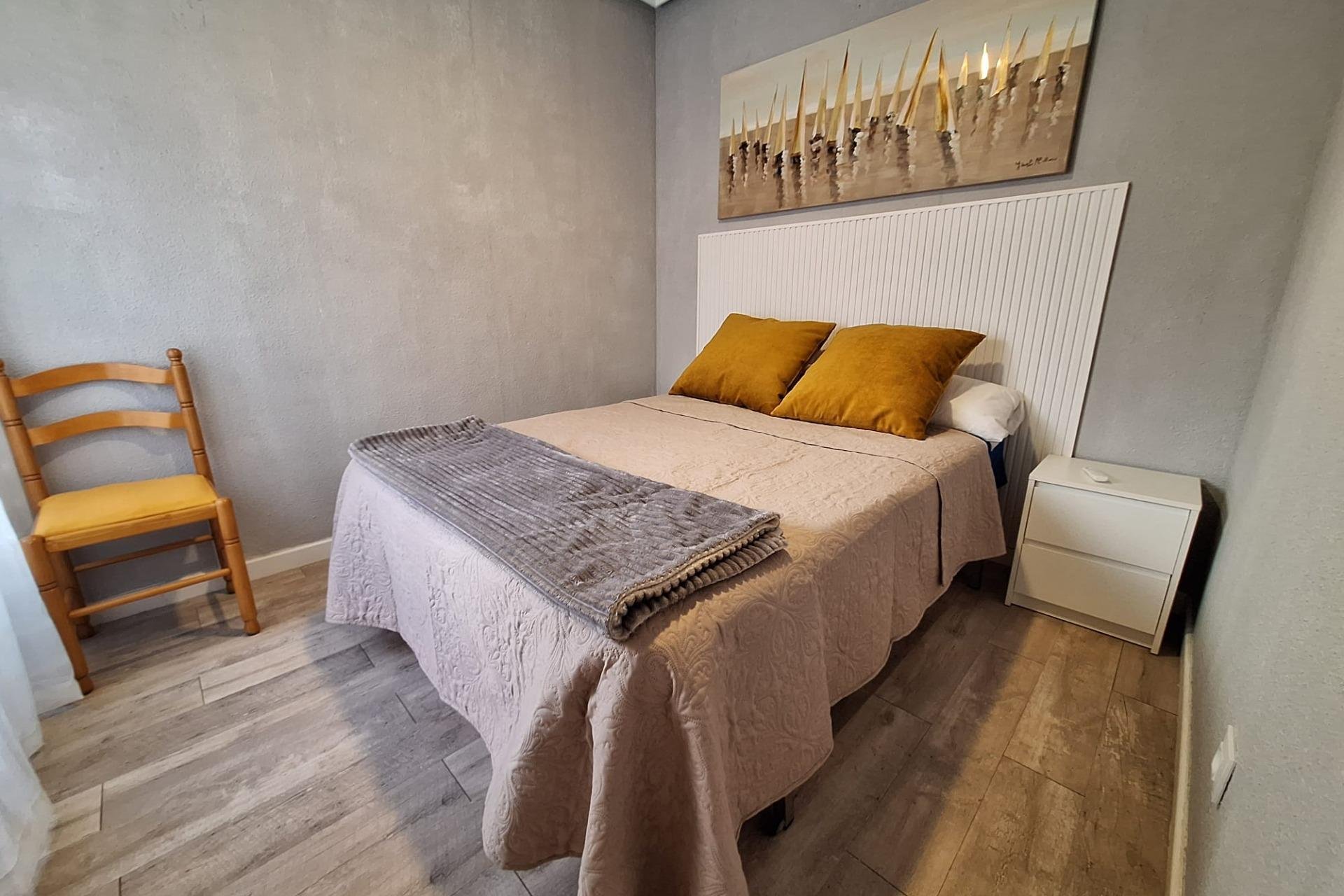 Resale - Apartment -
Torrevieja - Centro