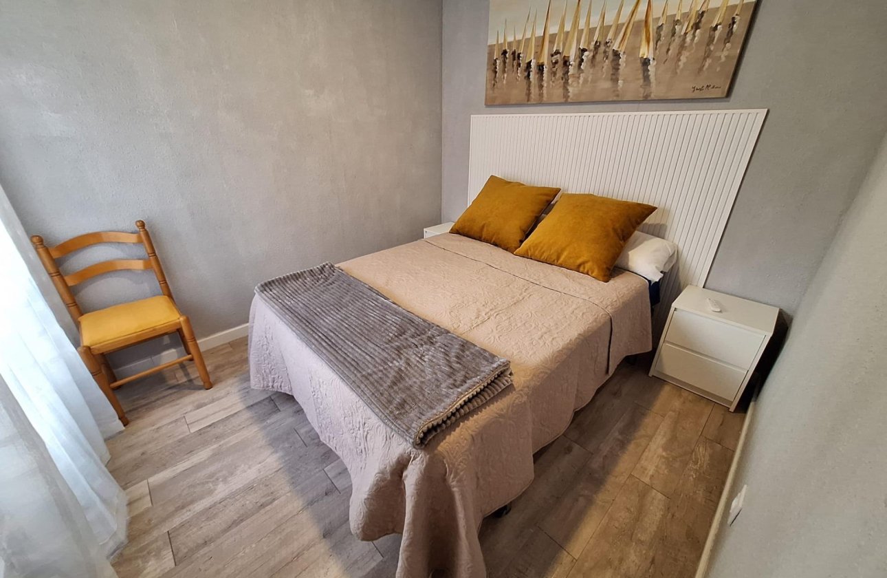 Resale - Apartment -
Torrevieja - Centro