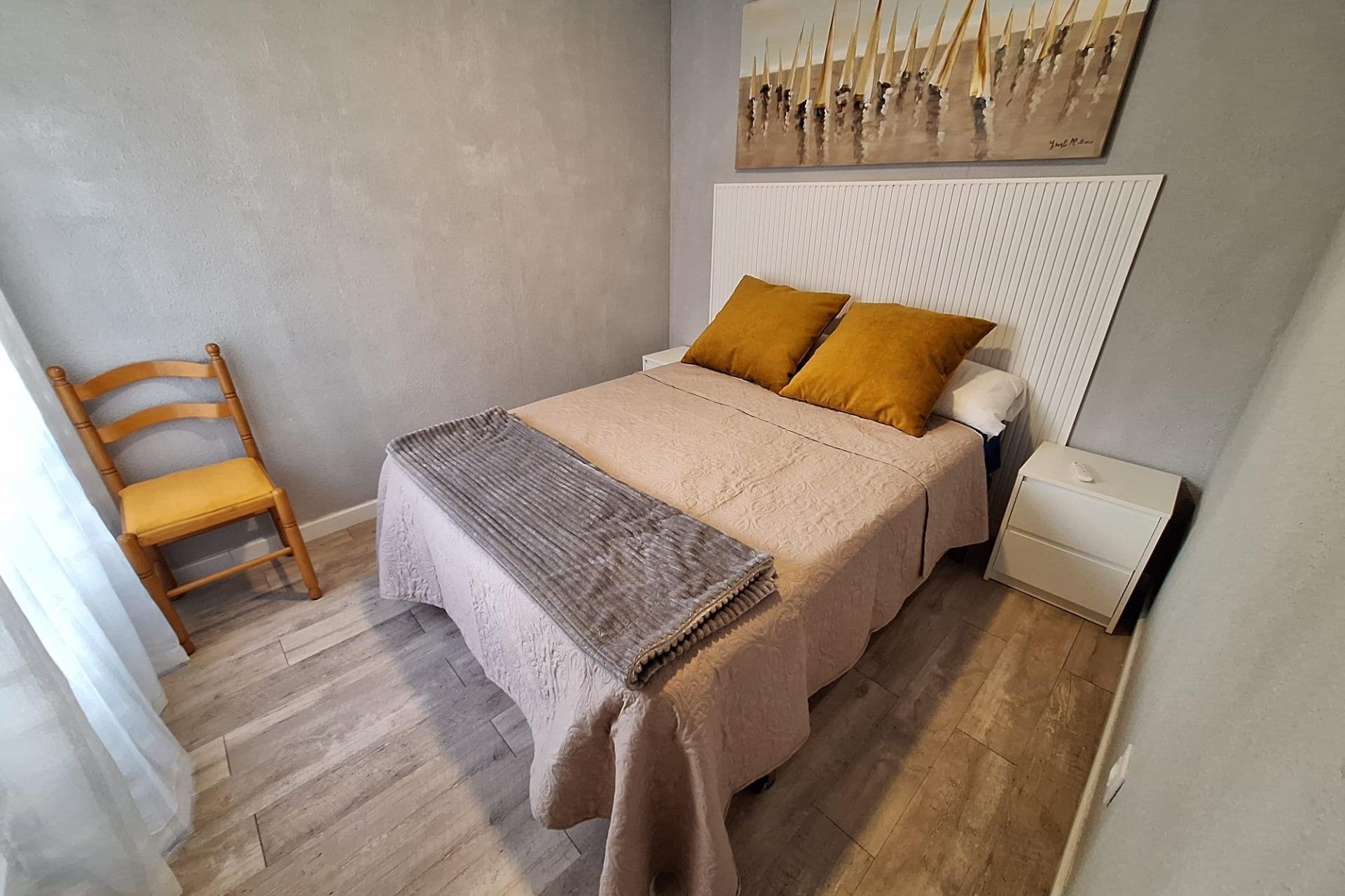 Resale - Apartment -
Torrevieja - Centro