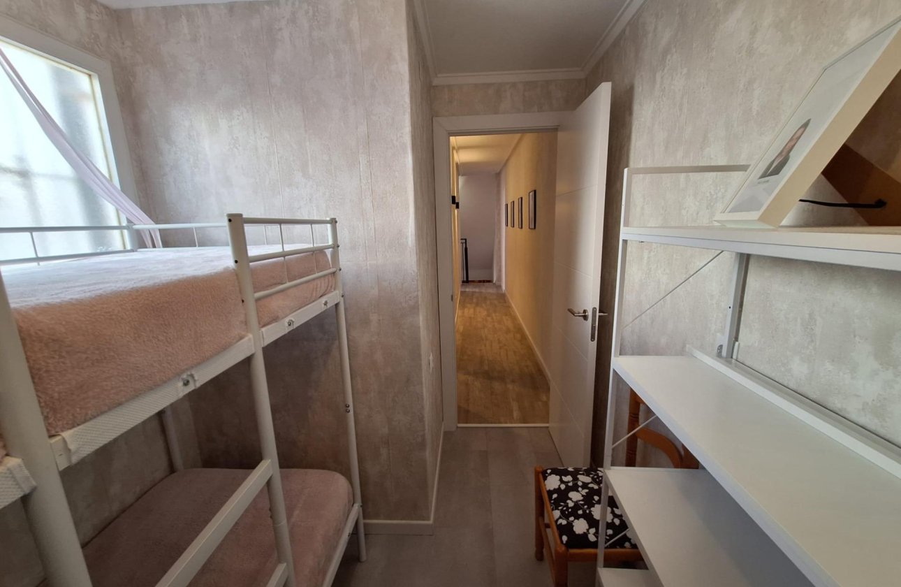 Resale - Apartment -
Torrevieja - Centro