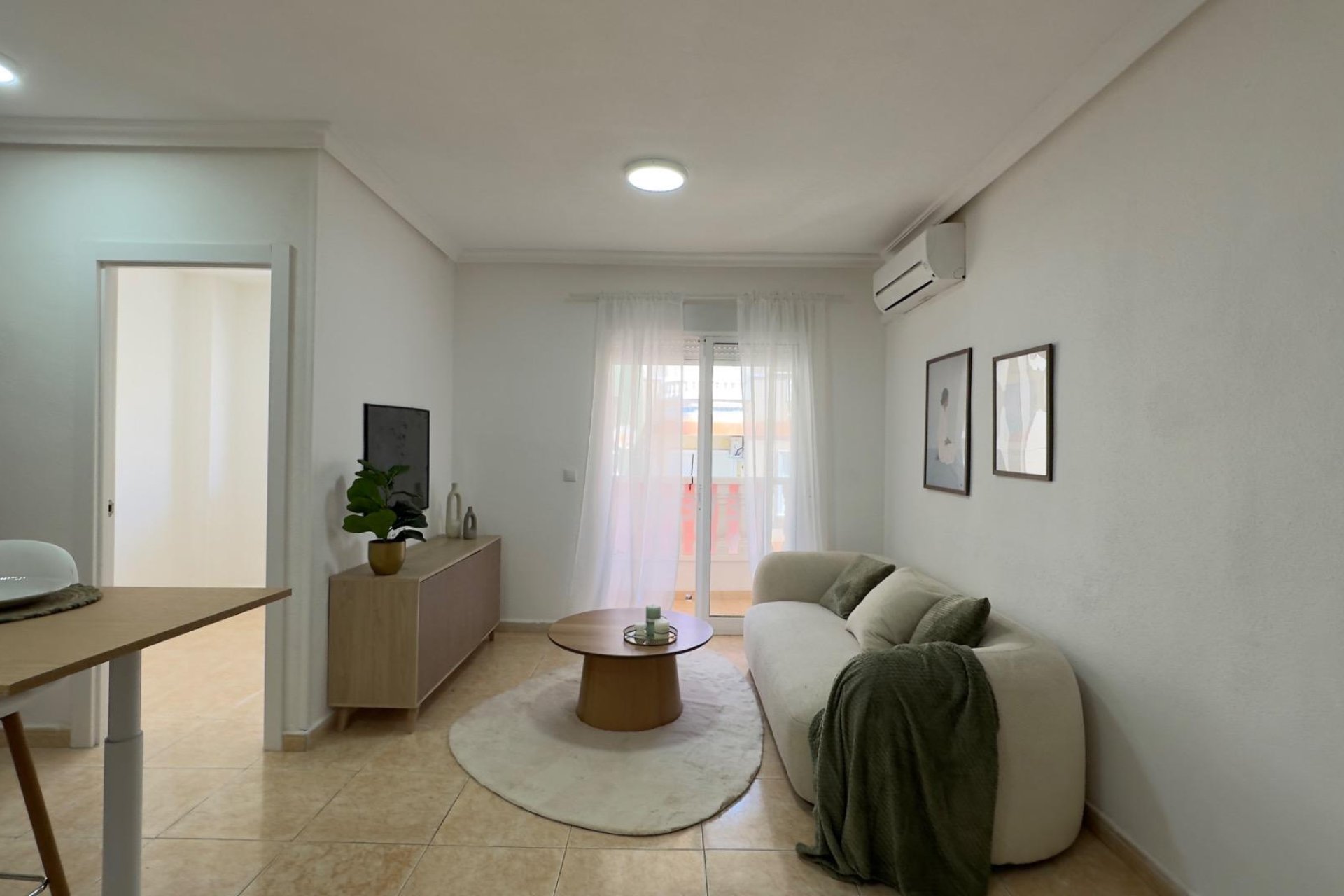 Resale - Apartment -
Torrevieja - Centro