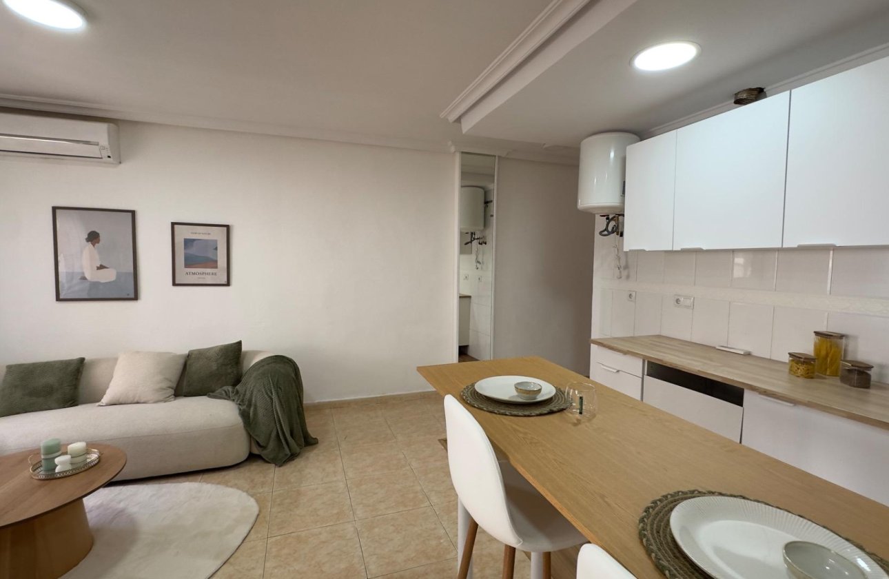 Resale - Apartment -
Torrevieja - Centro
