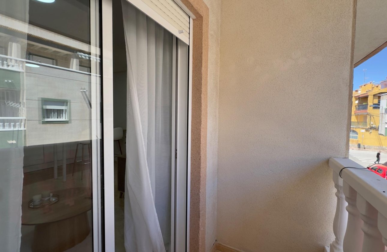 Resale - Apartment -
Torrevieja - Centro