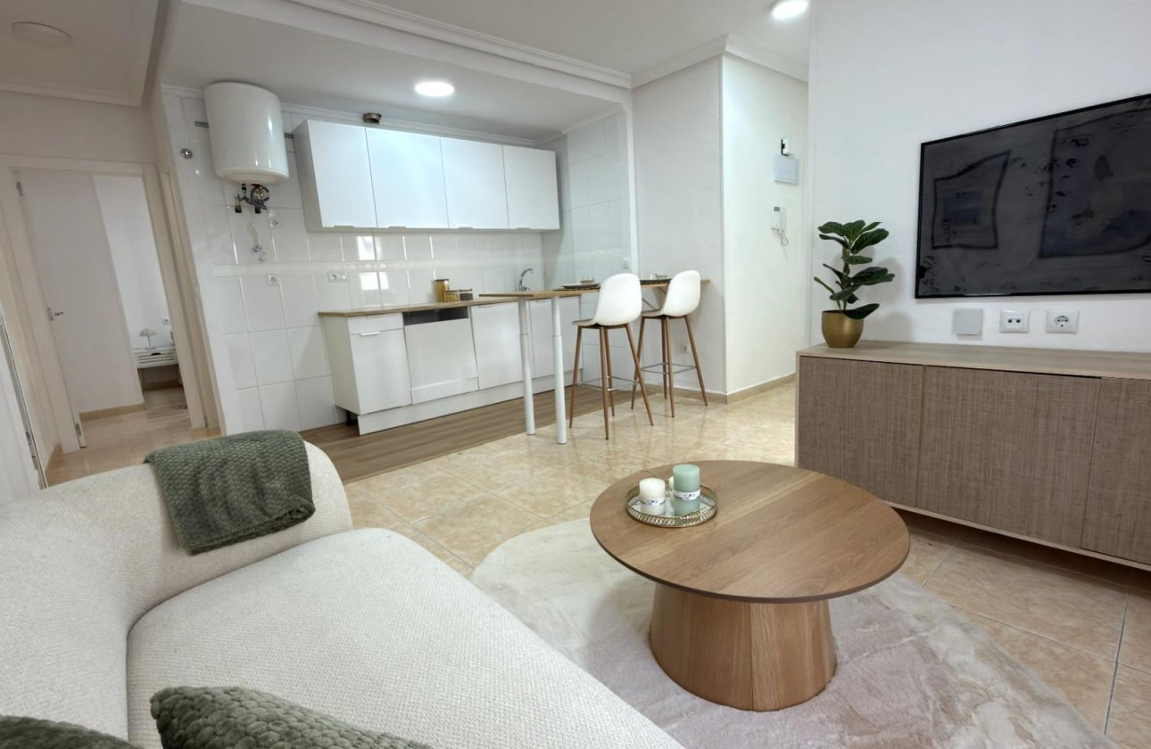 Resale - Apartment -
Torrevieja - Centro