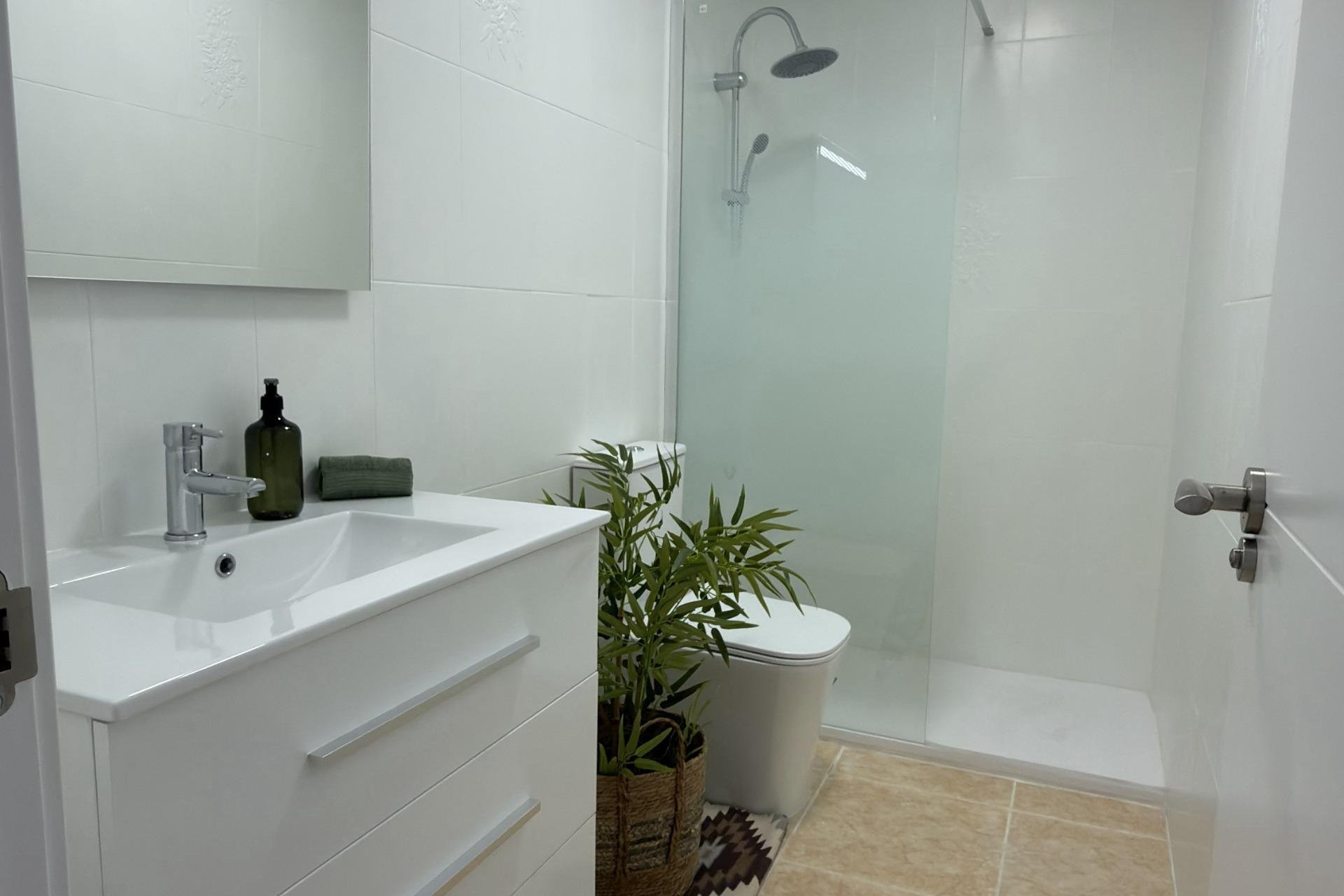 Resale - Apartment -
Torrevieja - Centro