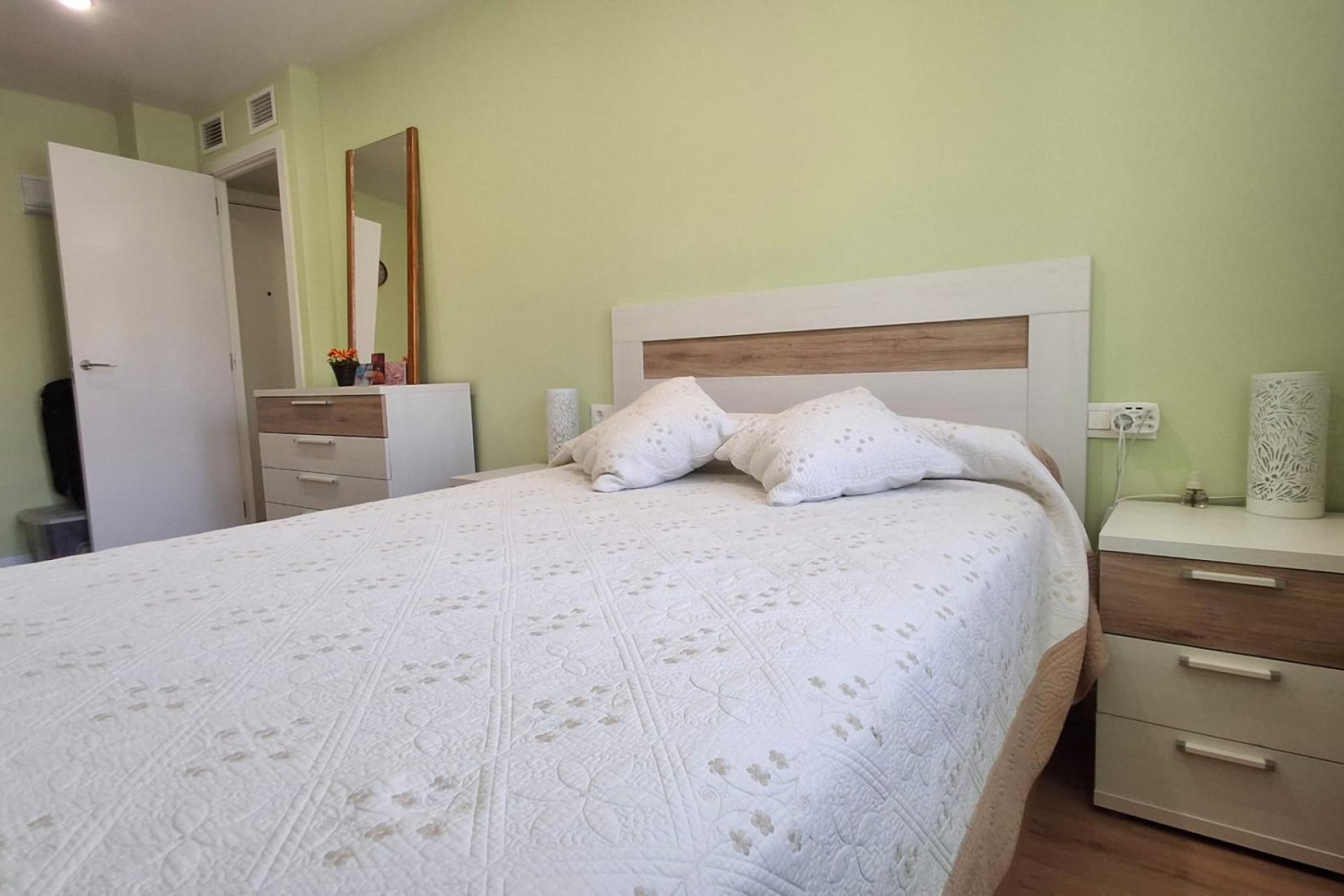 Resale - Apartment -
Torrevieja - Centro