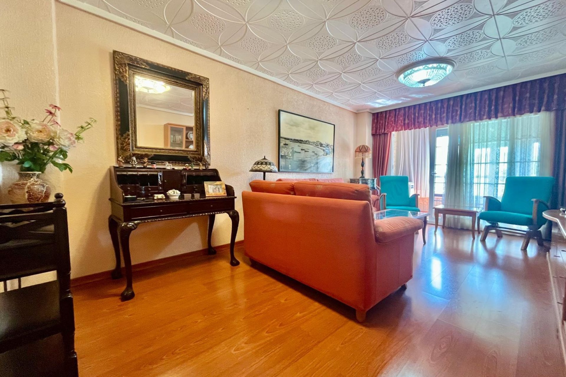 Resale - Apartment -
Torrevieja - Centro