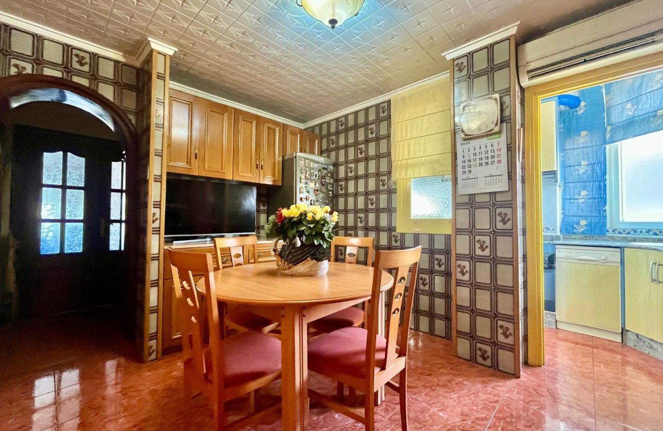 Resale - Apartment -
Torrevieja - Centro